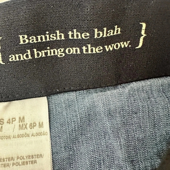 Dockers cropped, flare leg jeans. Size 4P - Picture 6 of 9